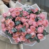 15 кустовых пионовидных роз Джульетта с эвкалиптом