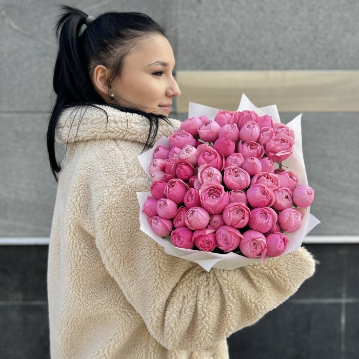 15 кустовых пионовидных роз Сильва Пинк