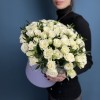 15 кустовых роз Сноуфлейк в коробке