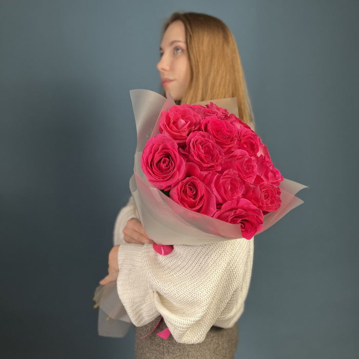 15 малиновых роз Пинк Флойд 60 см