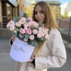 15 пионовидных кустовых роз Мансфилд Парк в коробке