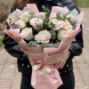 Пионовидная роза Петра с эвкалиптом