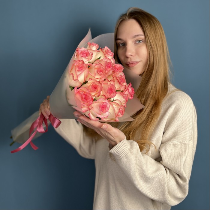 15 светло-розовый роз Джумилия 60 см