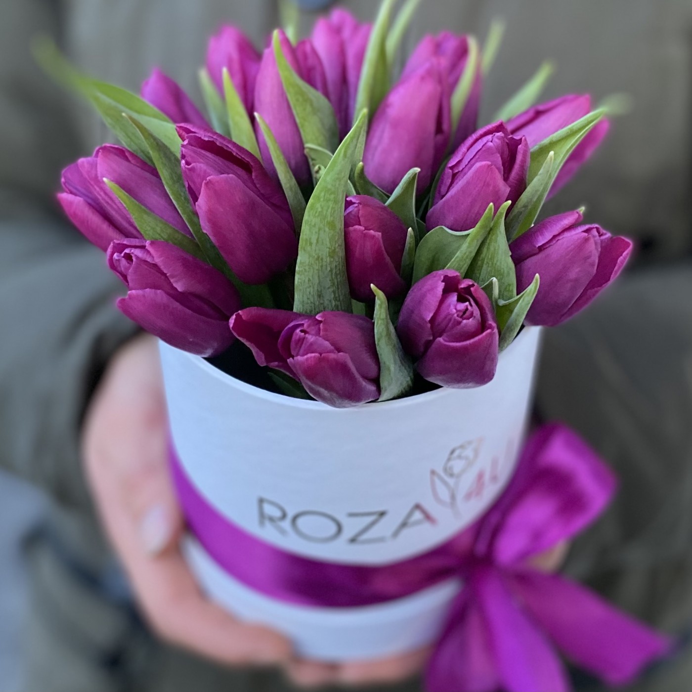 ШикарныЙ букет сиреневых цветов на 8 марта Международный Женский День