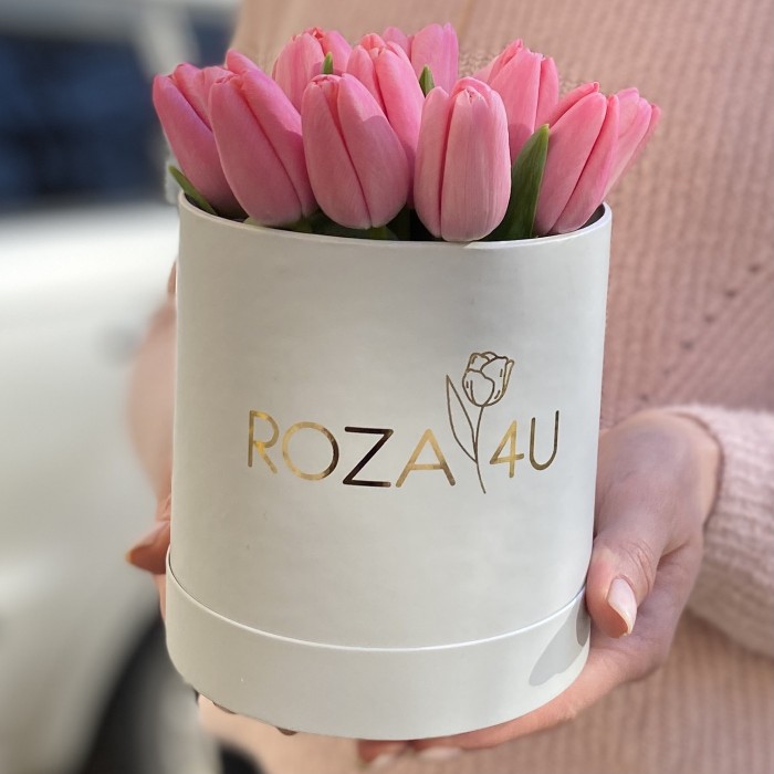 15 розовых тюльпанов в коробке