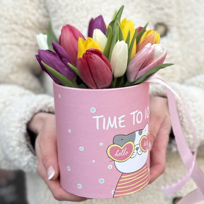 15 тюльпанов микс в коробке Котик