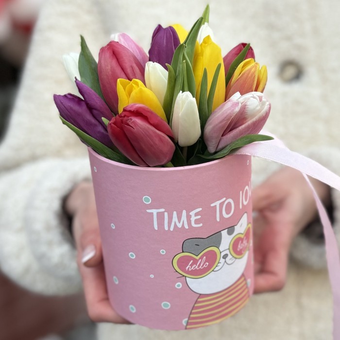 15 тюльпанов микс в коробке Котик