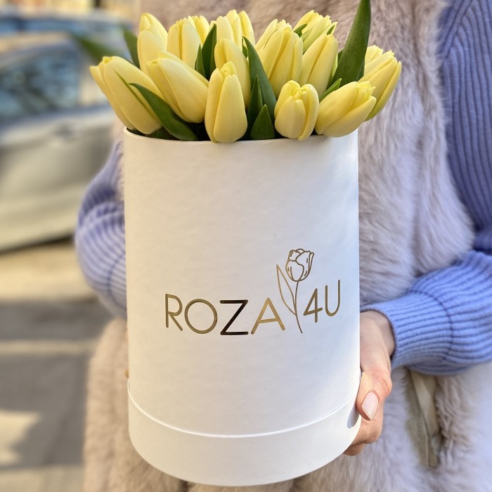 25 кремовых тюльпанов в коробке