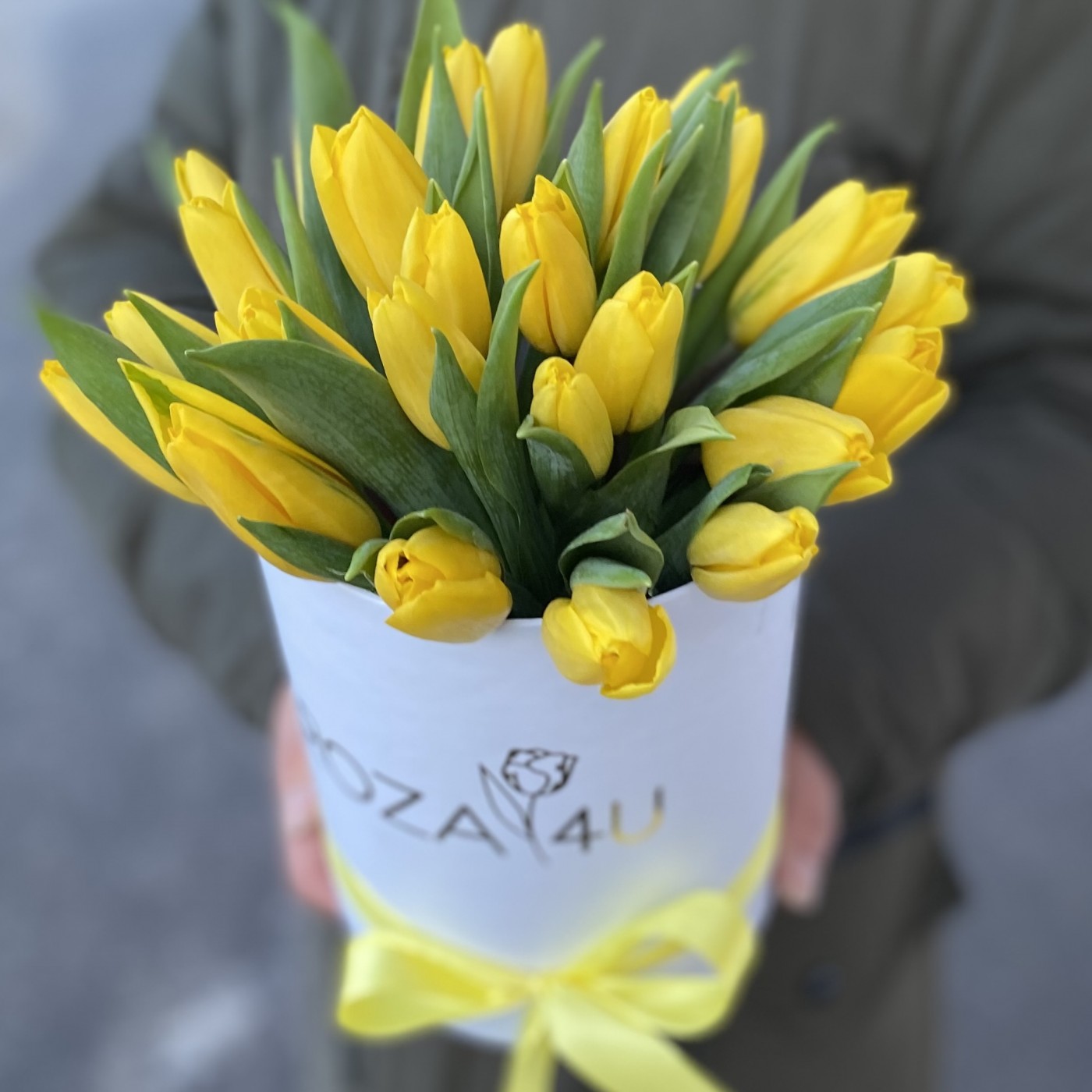 Желтые тюльпаны на День Святого Валентина