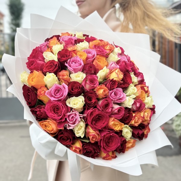 151 роза яркий микс в упаковке