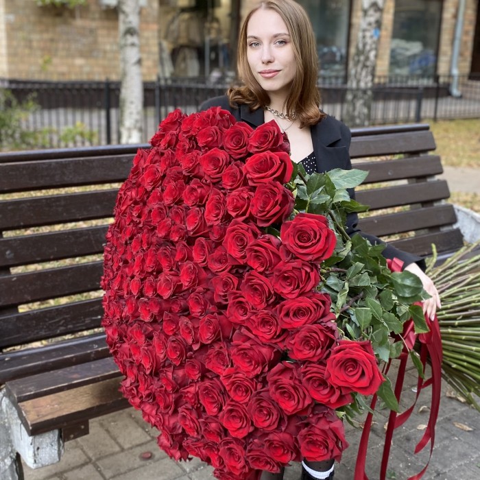 151 ароматная красная роза 130 см