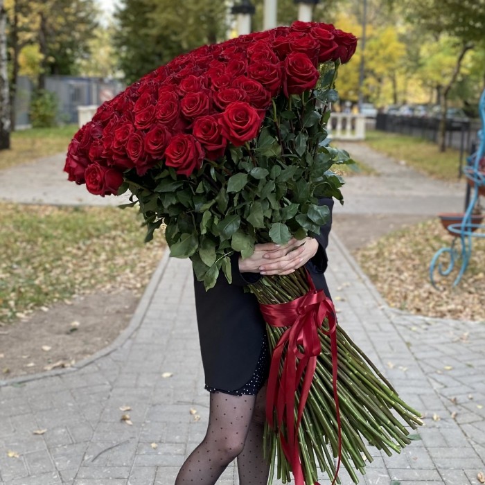 151 ароматная красная роза 130 см