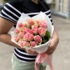 15 розово-зеленых роз Бел роз