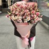 Букет из 15 бело-розовых крашеных эустом