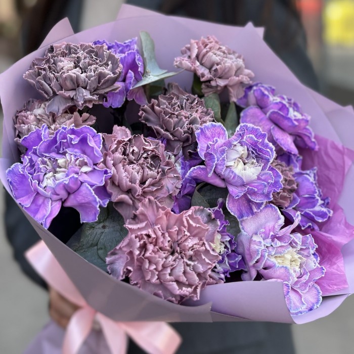 15 гвоздик в букете Лунная Магия