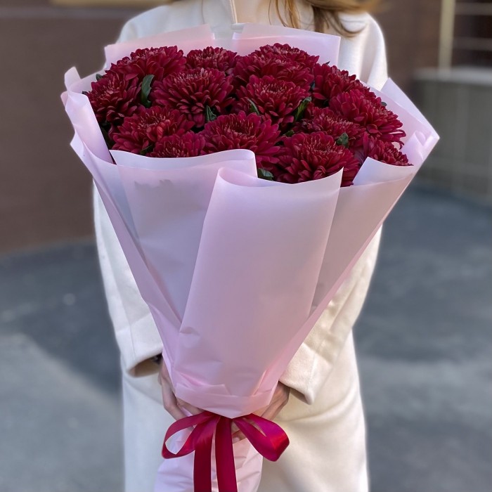15 красных хризантем Ламира