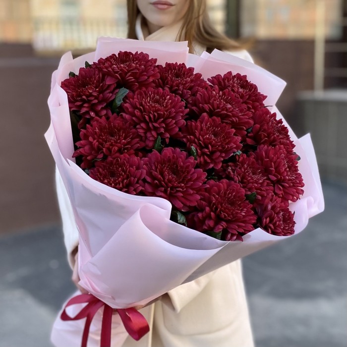 15 красных хризантем Ламира
