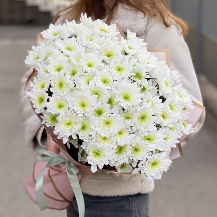 15 белых кустовых хризантем Коммандер