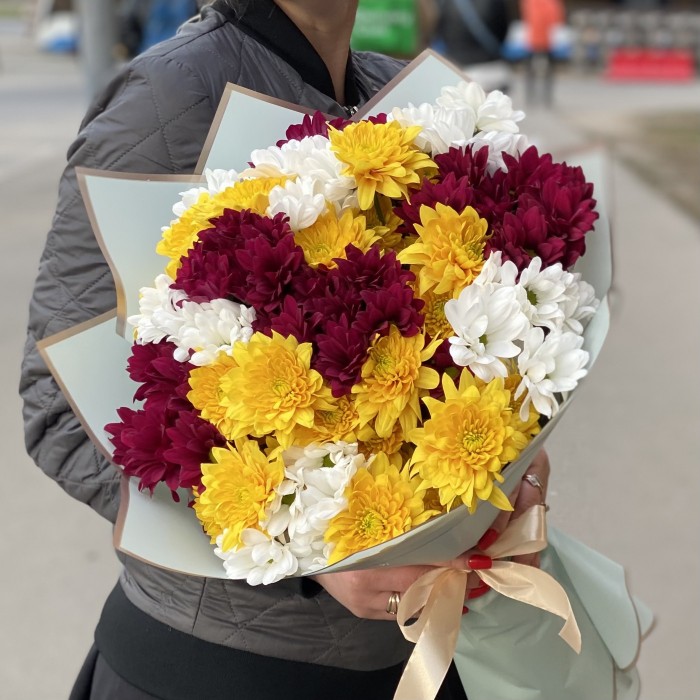 15 кустовых хризантем яркий микс