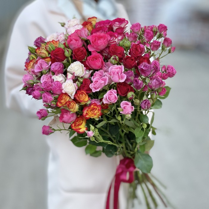 15 кустовых роз 70 см