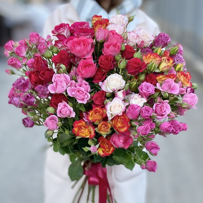 15 кустовых роз 70 см