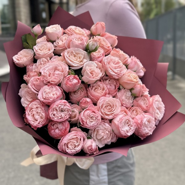 15 кустовых розовых роз Мадам Бомбастик