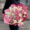 15 кустовых роз Сноу Бабл и Динара