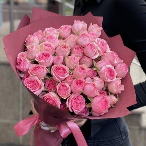 15 розовых кустовых роз Динара 15 розовых кустовых роз Динара