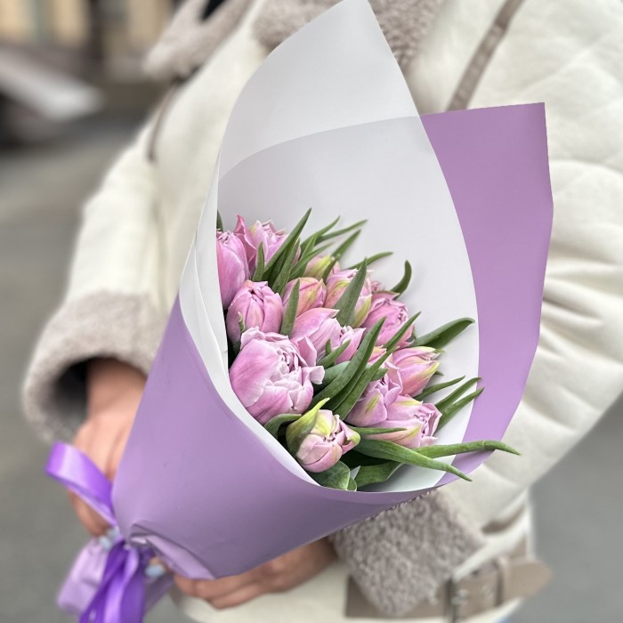 15 лиловых тюльпанов Дабл Мастер