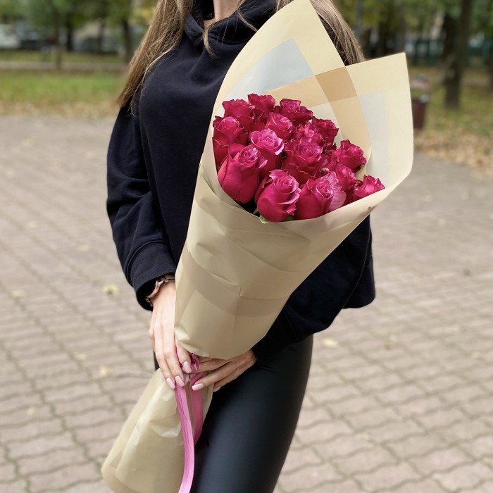 15 малиновых роз Мели