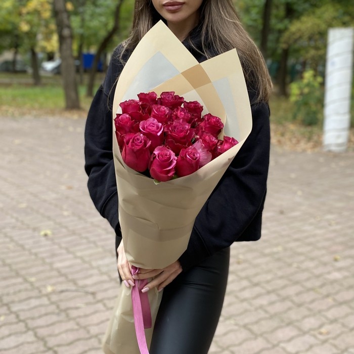 15 малиновых роз Мели