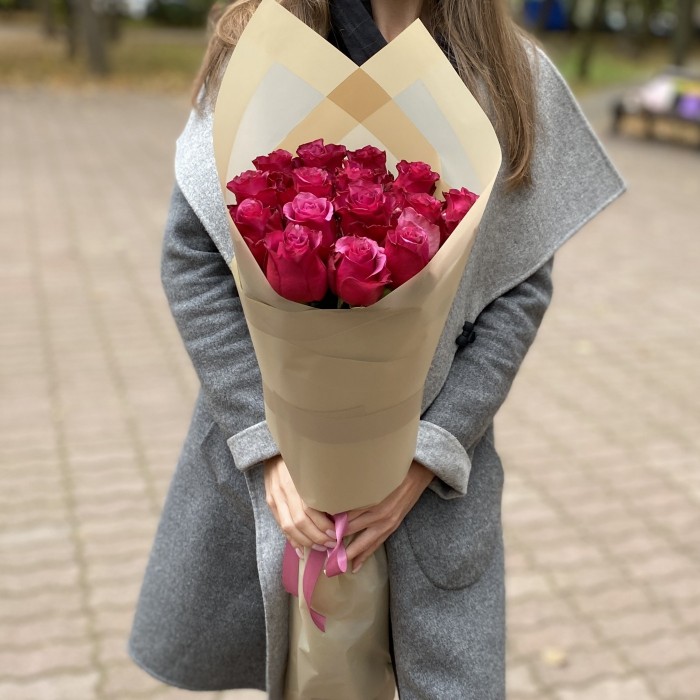 15 малиновых роз Мели