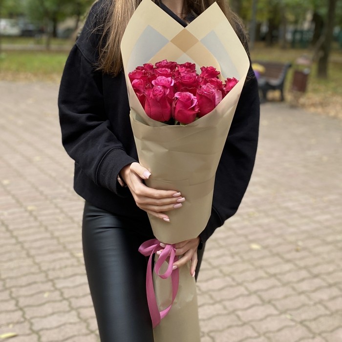 15 малиновых роз Мели