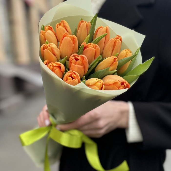15 оранжевых тюльпанов Тайм Аут в упаковке