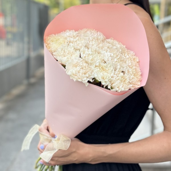 15 персиковых гвоздик Эппл Ти