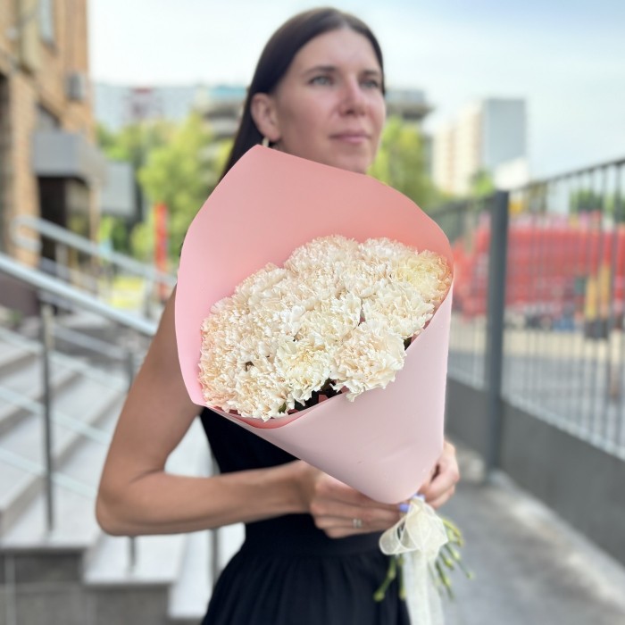 15 персиковых гвоздик Эппл Ти