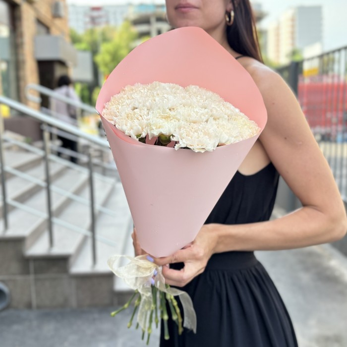 15 персиковых гвоздик Эппл Ти