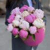 15 пионов Микс в коробке