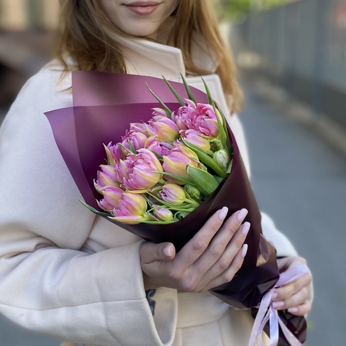 15 пионовидных розовых тюльпанов Флэш Поинт