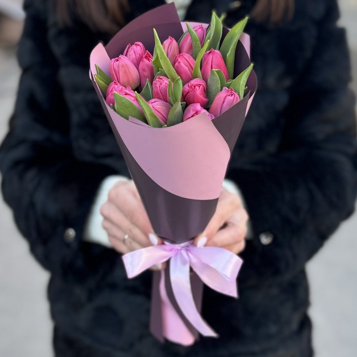 15 пионовидных розовых тюльпанов Квин оф Марвел