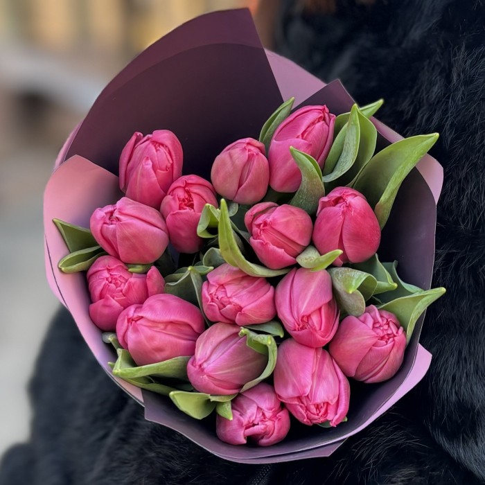 15 пионовидных розовых тюльпанов Квин оф Марвел