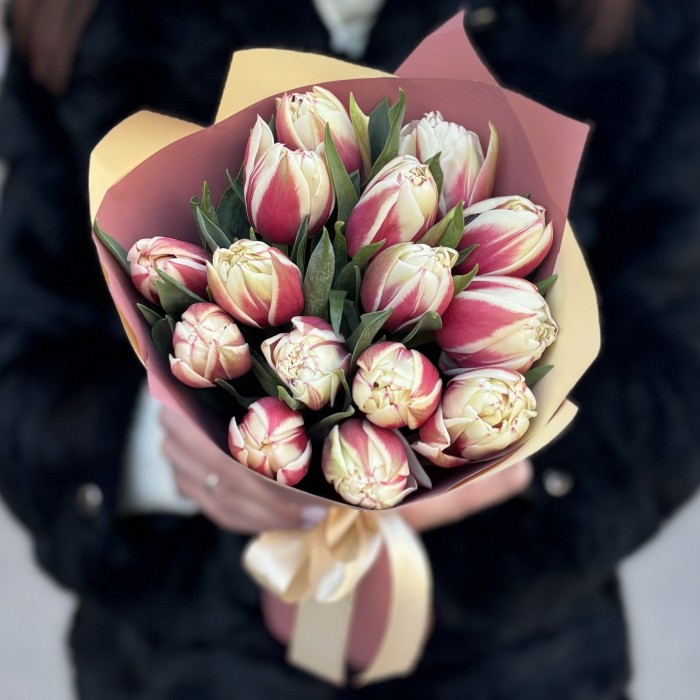 15 пионовидных тюльпанов Вермонт