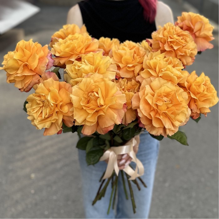 15 пышных роз Фри Спирит 50 см