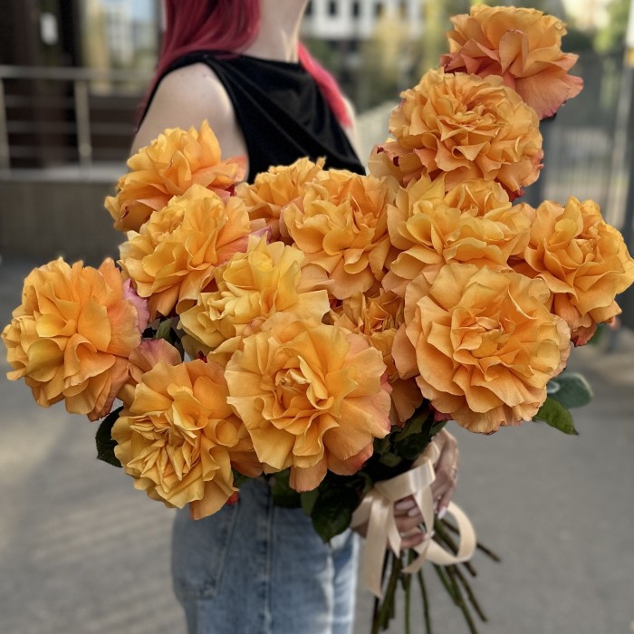 15 пышных роз Фри Спирит 50 см