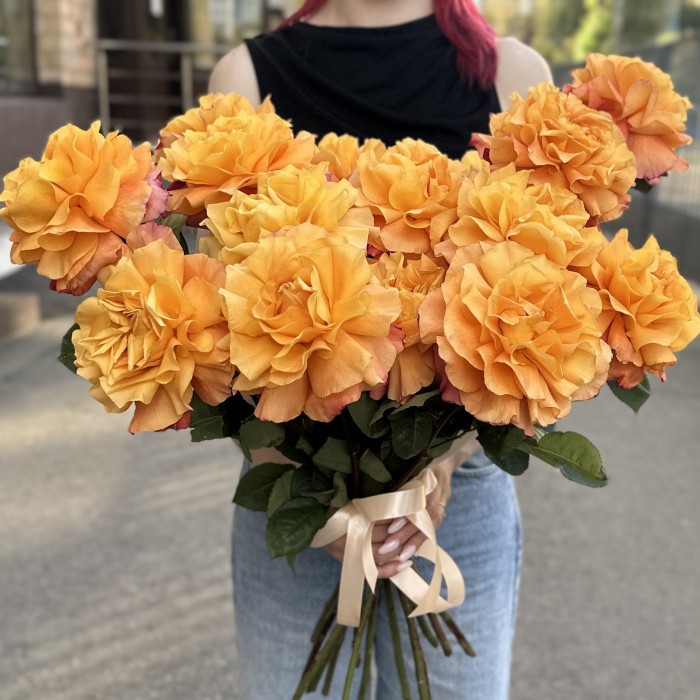 15 пышных роз Фри Спирит 50 см