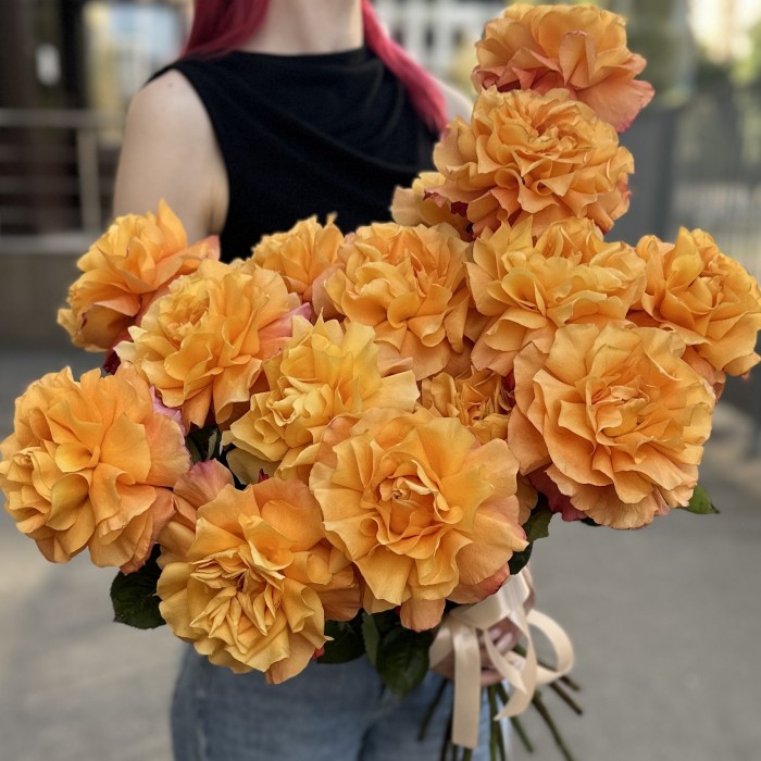 15 пышных роз Фри Спирит 50 см