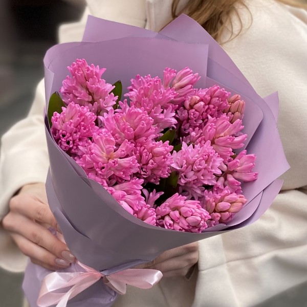 15 розовых гиацинтов
