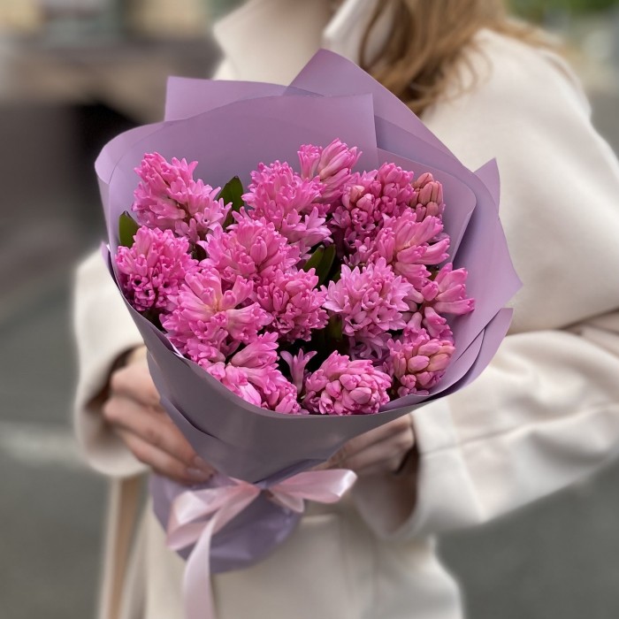 15 розовых гиацинтов