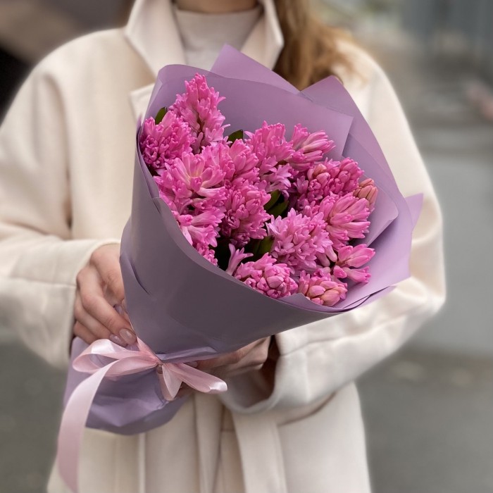 15 розовых гиацинтов