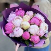 15 розовых пионов Микс в упаковке
